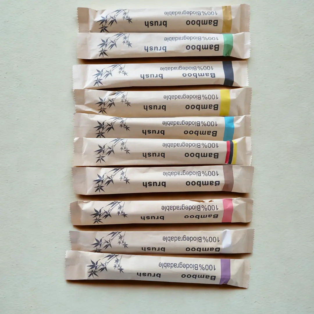 Kit 4 Escovas de Dentes de Bambu + 2 Cremes Dentais Menta Pura